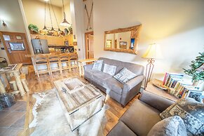 Hidden River Lodge 5977 by SummitCove Vacation Lodging