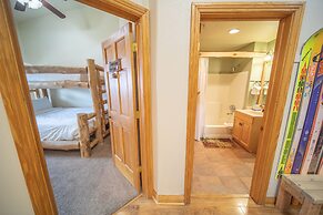 Hidden River Lodge 5977 by SummitCove Vacation Lodging