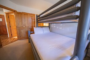 Dakota Lodge 8455 by SummitCove Vacation Lodging