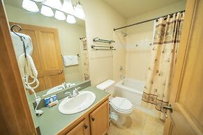 Arapahoe Lodge 8119 by SummitCove Lodging
