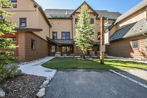 Red Hawk Townhomes 2352