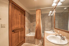 Red Hawk Townhomes 2352