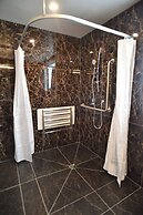 103 Prince of Bealey Motel