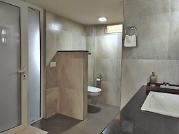 Shola Crown Resort - Munnar