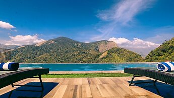 Shola Crown Resort - Munnar