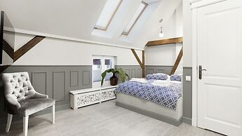 Lion Apartments - Scandi Love