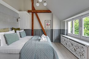 Lion Apartments - Scandi Love