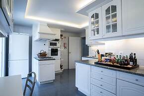 ARTS IN Penthouse Apartments Til Sol