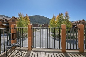 Antlers Gulch 303 by SummitCove Vacation Lodging