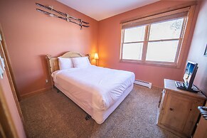 Antlers Gulch 303 by SummitCove Vacation Lodging