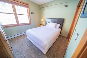 Antlers Gulch 303 by SummitCove Vacation Lodging