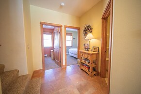 Antlers Gulch 303 by SummitCove Vacation Lodging