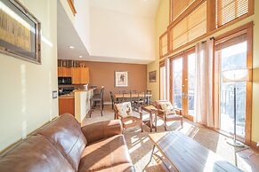 Antlers Gulch 303 by SummitCove Vacation Lodging