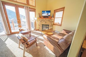 Antlers Gulch 303 by SummitCove Vacation Lodging