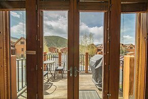 Antlers Gulch 303 by SummitCove Vacation Lodging