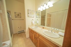 Antlers Gulch 303 by SummitCove Vacation Lodging