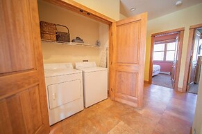 Antlers Gulch 303 by SummitCove Vacation Lodging