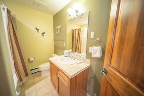 Antlers Gulch 303 by SummitCove Vacation Lodging