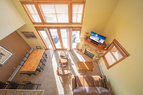 Antlers Gulch 303 by SummitCove Vacation Lodging