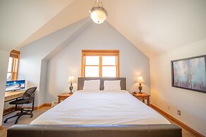 Antlers Gulch 303 by SummitCove Vacation Lodging
