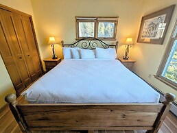 Black Bear 8035 by SummitCove Vacation Lodging