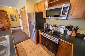 Black Bear 8035 by SummitCove Vacation Lodging