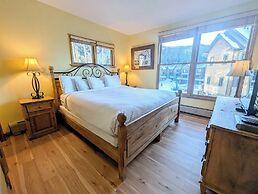 Black Bear 8035 by SummitCove Vacation Lodging