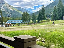 Lone Eagle 3000 by SummitCove Vacation Lodging