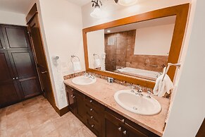 Lone Eagle 3000 by SummitCove Vacation Lodging