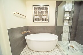 Lone Eagle 3000 by SummitCove Vacation Lodging