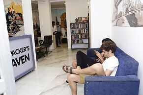 New King by Backpackers Heaven