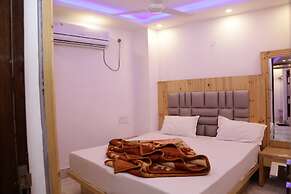 New King by Backpackers Heaven