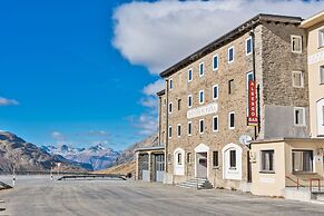 Hotel Bernina Hospiz - Hostel