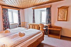 Hotel Bernina Hospiz - Hostel