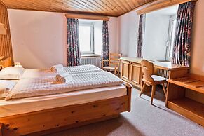 Hotel Bernina Hospiz - Hostel