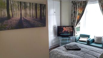 Kirk Lea Guest House