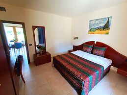 Villa Isabella Hotel & Residence