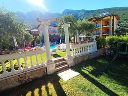 Villa Isabella Hotel & Residence