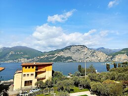 Villa Isabella Hotel & Residence