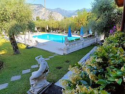 Villa Isabella Hotel & Residence