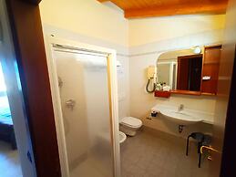 Villa Isabella Hotel & Residence