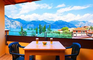 Villa Isabella Hotel & Residence