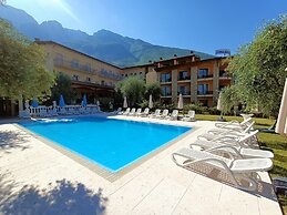 Villa Isabella Hotel & Residence