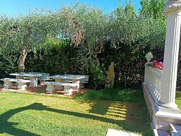 Villa Isabella Hotel & Residence