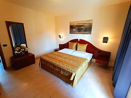 Villa Isabella Hotel & Residence