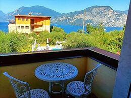 Villa Isabella Hotel & Residence