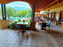 Villa Isabella Hotel & Residence