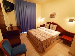 Villa Isabella Hotel & Residence