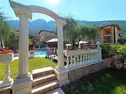 Villa Isabella Hotel & Residence