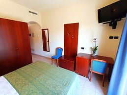 Villa Isabella Hotel & Residence